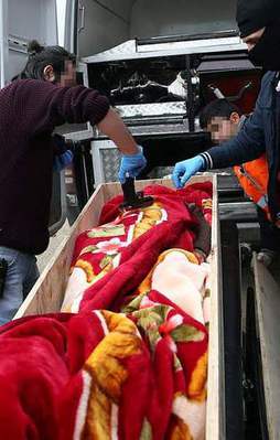 Teröristin tabutuna bile silah sakladılar!