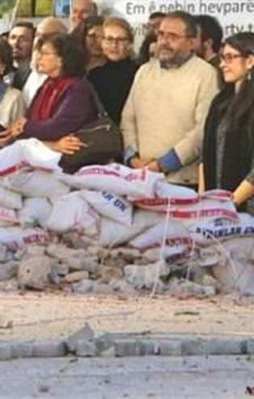 Hendek kafalı hocaların son eseri!