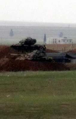 Tanklar sınır hattına dizildi