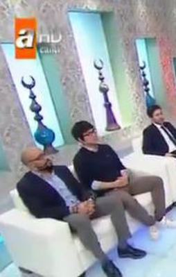 Nihat Hoca 'Elin Oğlu'na İslam'ı anlattı!