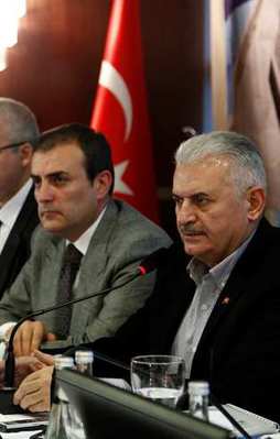 'Milleti bölmeye çalışanlar havasını alır'