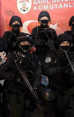 Esad, o uyuşturucuyu satıp silah alacaktı