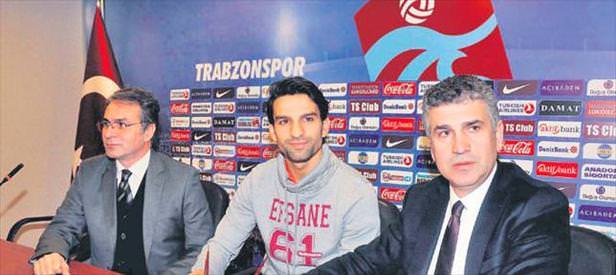 Demir imzaladı Güray sırada