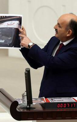Müezzinoğlu'ndan HDP'lilere tokat gibi cevap