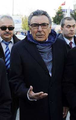 Aydın Doğan hakkında zorla getirme kararı