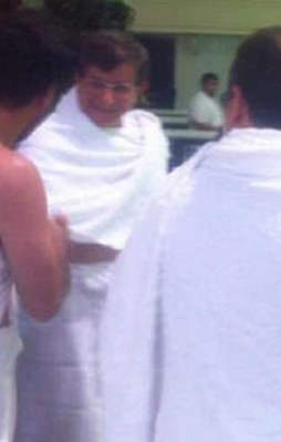 Davutoğlu sabah namazını Kabe'de kıldı