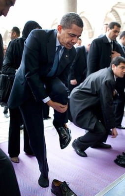 Obama ilk kez Amerika'da camiyi ziyaret etti