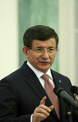 Davutoğlu'ndan Kırmızıgül'e sert cevap