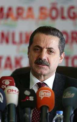 Bakandan ekmek zammına sert tepki