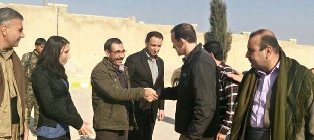 ABD terör örgütleri ile el sıkıştı