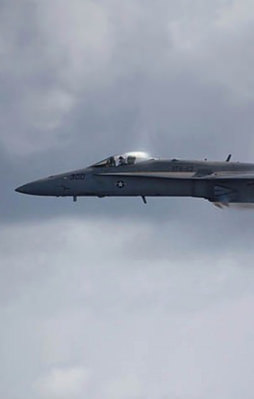 Ses duvarını delen savaş uçağı!