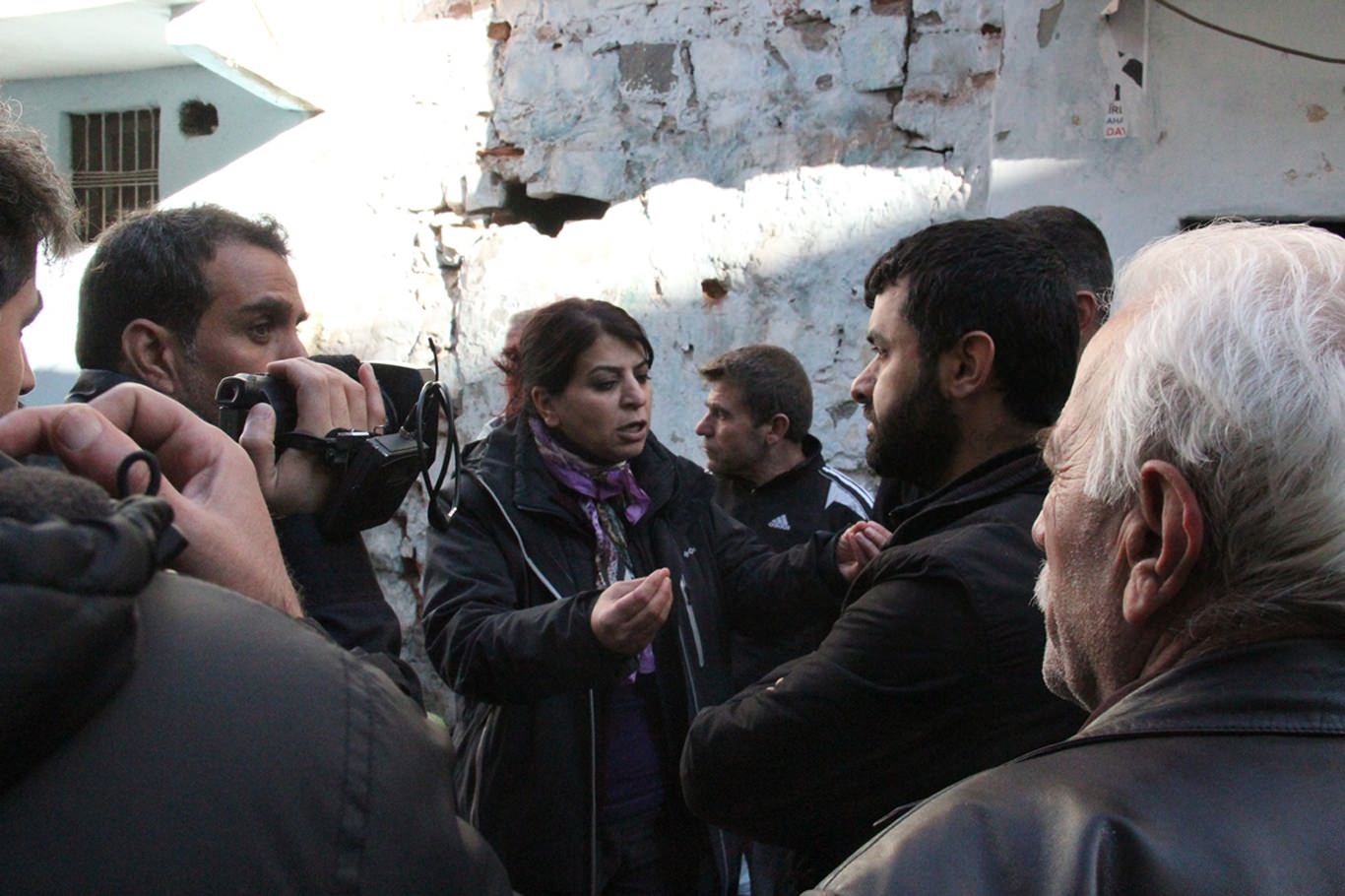 Diyarbakır'da HDP'Li vekillere sert tepki-2