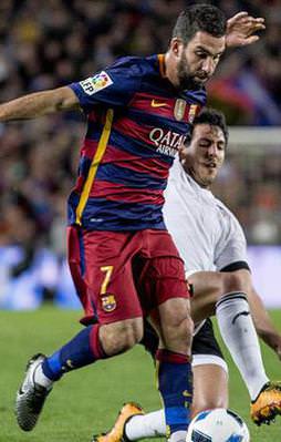 Barcelona'dan final adımı