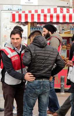 İstanbul'da 15 bin polisle dev operasyon