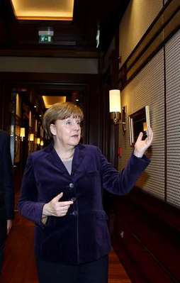 Erdoğan Merkel'i kabul etti