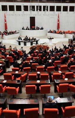 Aden Körfezi tezkeresi 1 yıl uzatıldı