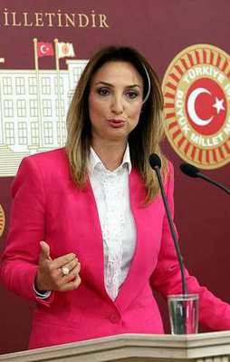 Nazlıaka Kılıçdaroğlu'nu bombaladı!