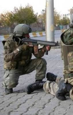 Sur'da PKK'lı keskin nişancı öldürüldü