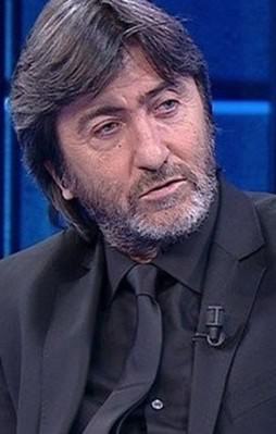 Dilmen: O futbolcu boşa benzin yakıyor
