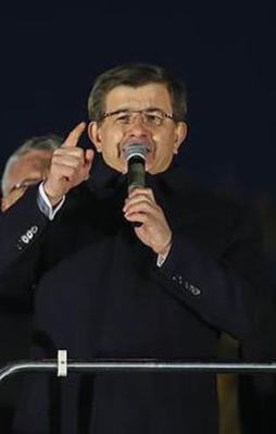Başbakan Davutoğlu sert konuştu!