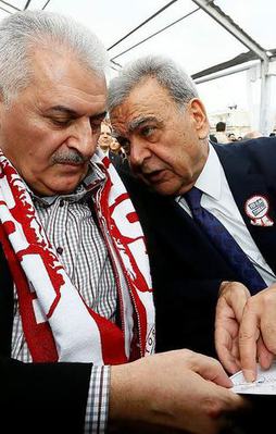 Bakan Yıldırım: "İzmir'i 'Köykent'e çevirdiler"