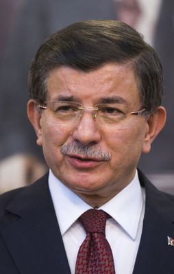 Davutoğlu: Rusya için hayırlı sonuç doğurmaz