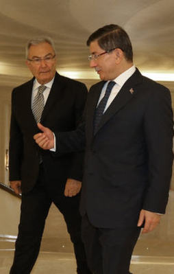 Davutoğlu Baykal'a teşekkür etti