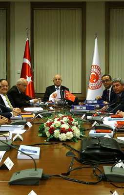 Anayasa Uzlaşma Komisyonu dağıldı
