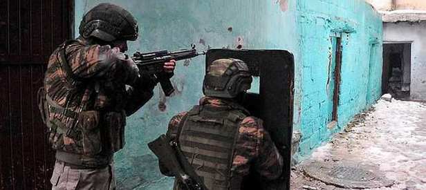 Teröristler 100 metrede kapana sıkıştı