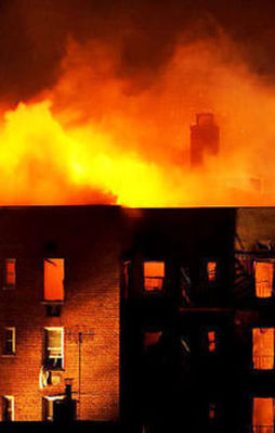 Fatih'te yangın: 5'i ağır 10 yaralı