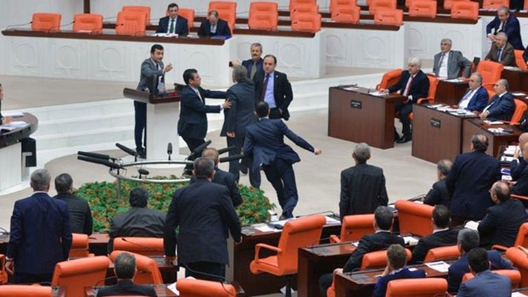 FETÖ’nün CHP’deki tetikçisi PYD’yi savundu-2