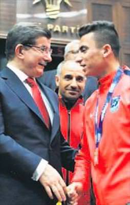 Şampiyonları kabul etti!