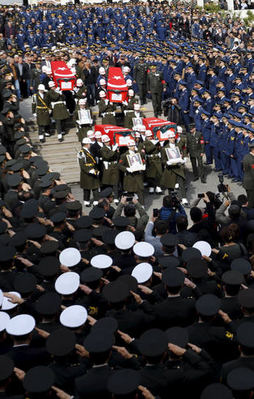 Şehitlere veda töreni