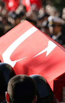 TSK: Enkaz altındaki 3 asker şehit oldu