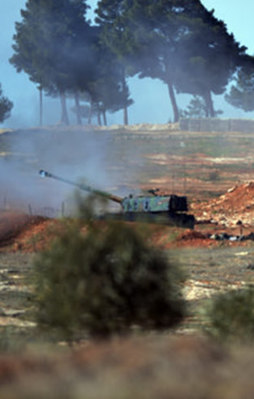 YPG mevzilerine ağır bombardıman