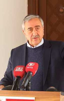 Kıbrıs Rum Kesimi'nde tarihi camiye çirkin saldırı