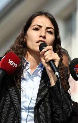 PKK sevici HDP'li vekil Tuba Hezer'e soruşturma