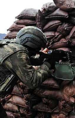 Sur'da PKK'lılar  6 mahalleden 'süpürüldü'