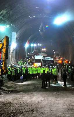 Türkiye'nin en uzun YHT tüneli açıldı