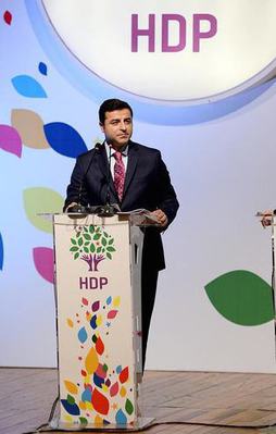 HDP'li 38 vekilin 240 fezlekesi var