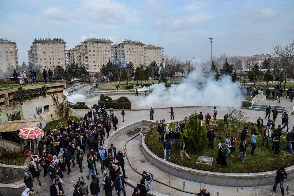 PKK destekçilerine polis müdahale etti-1