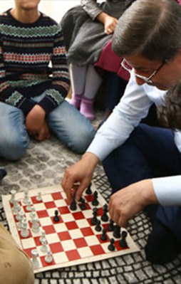 Davutoğlu ile Erkan'ın satranç maçı kırdı geçirdi