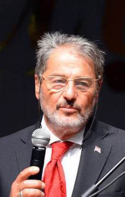 'Başörtülü kızlarımız en büyük çileyi çekti'