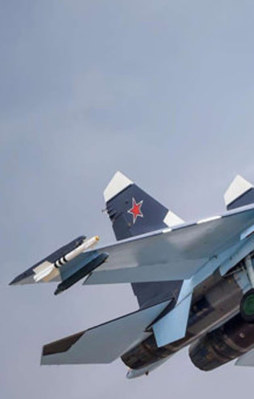 Rus savaş uçağı düştü