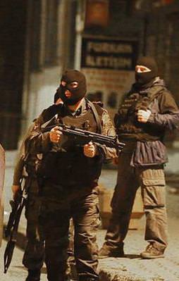 Yeni Şafak ve Yeni Akit saldırganları gözaltında