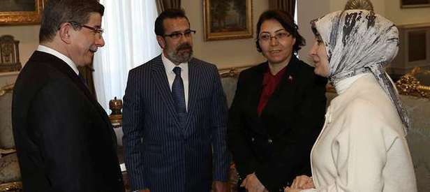 Başbakan Davutoğlu Özgecan’ın ailesiyle görüştü