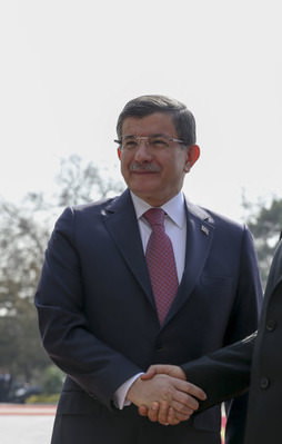 Davutoğlu'ndan önemli açıklamalar