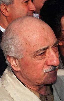 Gülen ile kardeşi hakkında yakalama kararı