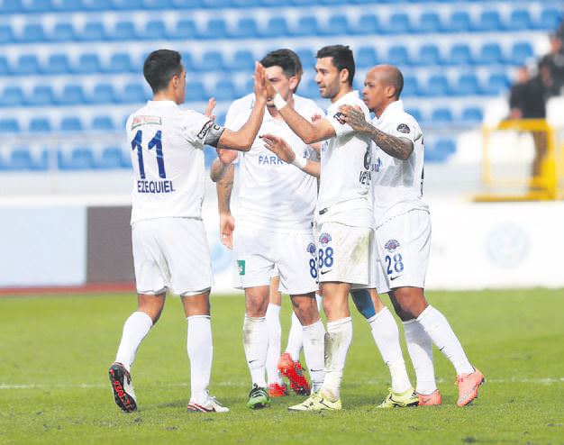 Paşa'yı Hakan uçurdu!