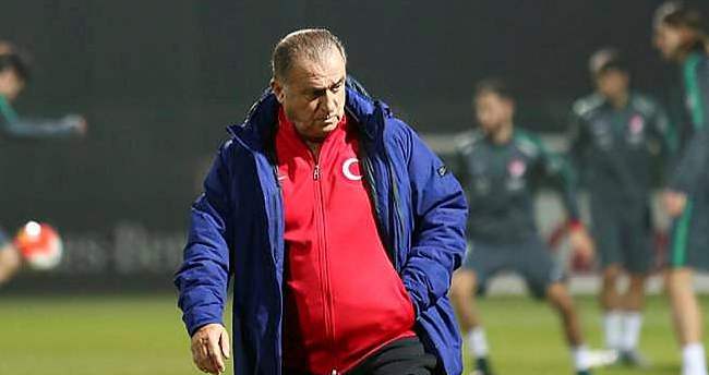 Galatasaray'da yer yerinden oynayacak-4